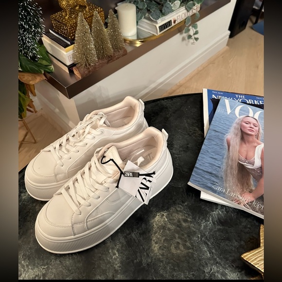 Zara Platform Sneakers - Picture 1 of 3